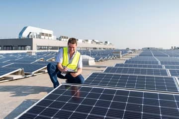 Zalando: entro il 2023 i centri logistici saranno dotati di pannelli solari