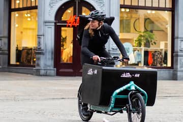 H&M pone en marcha las entregas en bicicleta