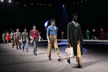 Gucci sacude Milán liberando al hombre de su “masculinidad tóxica”