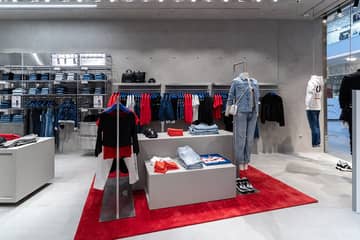 Calvin Klein Jeans открывает магазин в Санкт-Петербурге в новом концепте