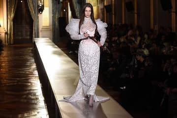 Paris Fashion Week : Vivienne Westwood imagine un workwear Belle époque