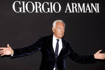 Armani retrasa sus colecciones: alargará verano a septiembre y estudia “saltarse” las pre-fall
