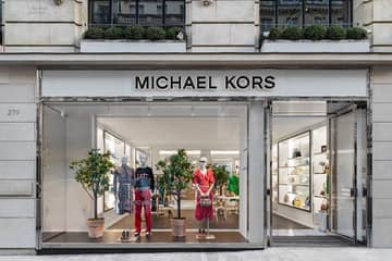Michael Kors rénove sa première vitrine parisienne : en images