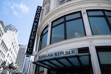 Banana Republic donates 20 million dollars of clothing