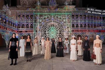 Lumières et catharsis au premier défilé de Dior post-Covid en Italie