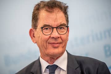 Entwicklungsminister Müller hält an Lieferkettengesetz fest