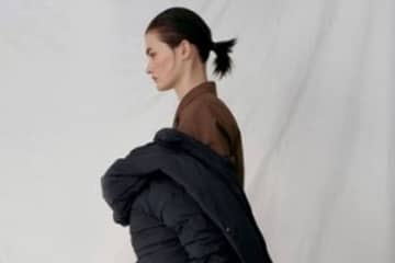 В TikTok пародируют странные позы моделей Zara