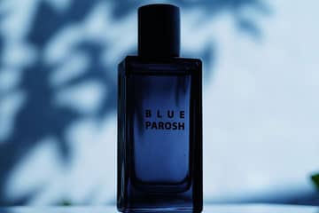 P.A.R.O.S.H. lance son premier parfum BLUE