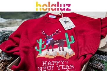 Holaluz refleja la Navidad de 2050 en unos jerséis navideños nada convencionales