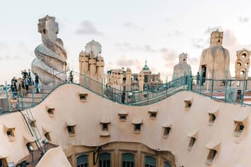 La 080 Barcelona Fashion calienta motores: próxima edición digital desde La Pedrera de Gaudí
