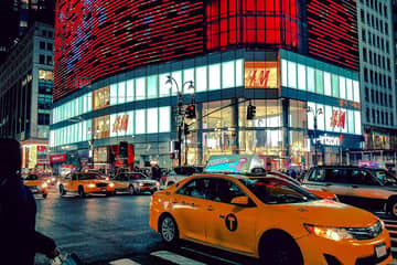 H&M kehrt beim Umsatz im vierten Quartal auf das 2019er-Niveau zurück