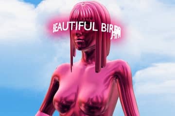 Российский бренд сумок Beautiful Birds провел 3D показ