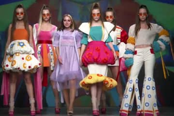 Vídeo: Kod Mody, la pasarela SS22 de los finalistas de este “Código de la Moda” en la MBFW Russia