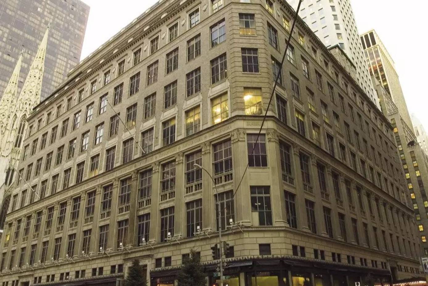 Split-Up: Saks Fifth Avenue Stores, E-commerce Becoming Separate Companies