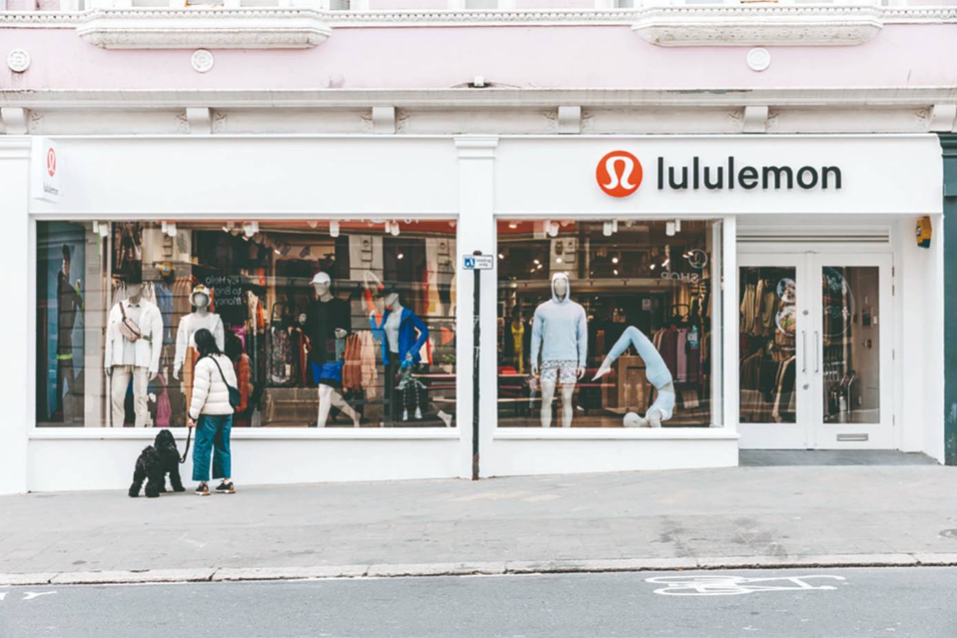 holiday shopping DONE ✓ at @lululemon Lincoln Park #holidaycountdown