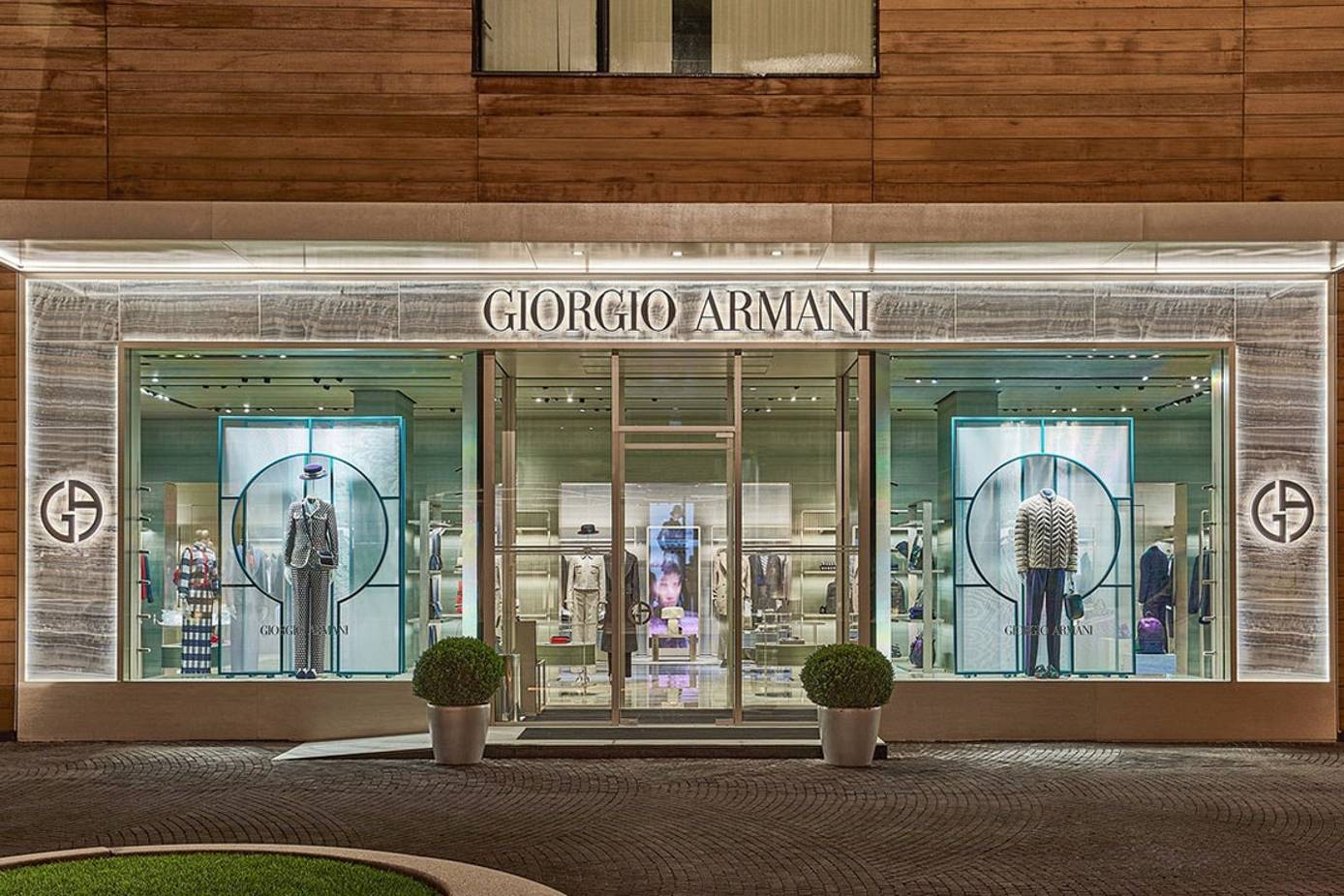 Бутик Giorgio Armani в 