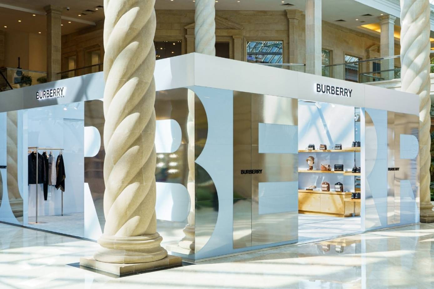 В «Крокус Сити Молле» открылся pop-up бутик Burberry