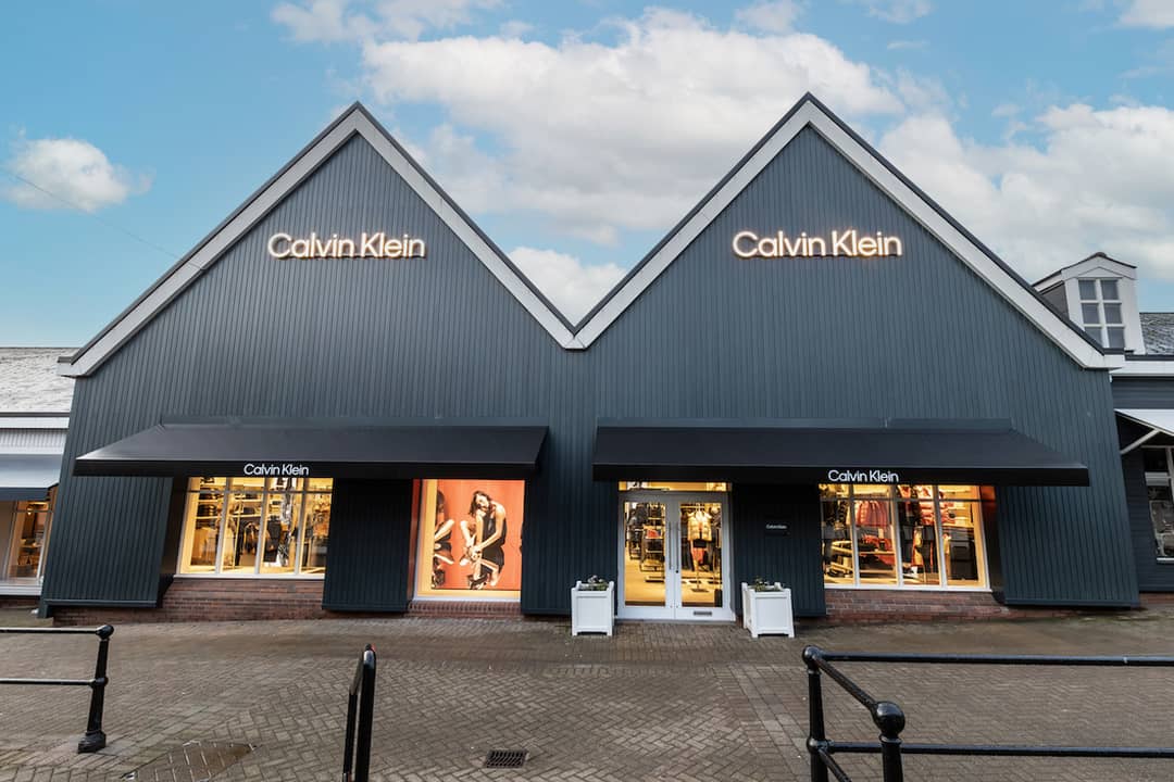 Tienda de Calvin Klein en el centro comercial Caledonia Park Designer Outlet de Glasgow, Escocia (Reino Unido)..
