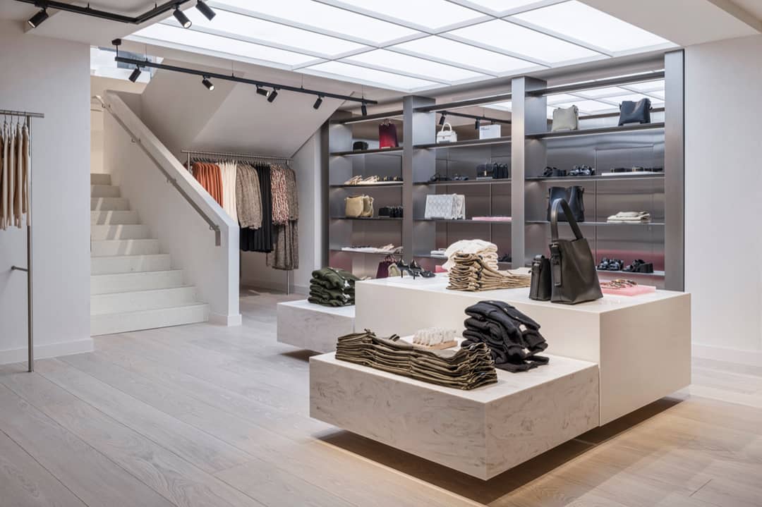 Interior de la “concept store” de H&M en King’s Road, Londres (Reino Unido).