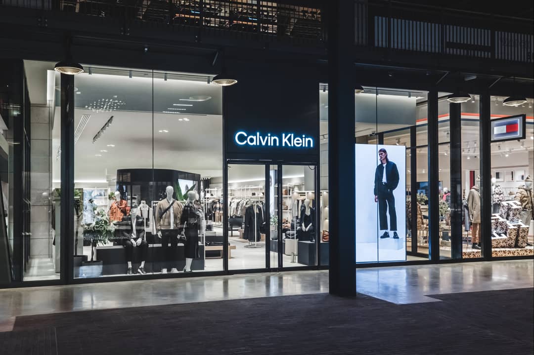 Exterior de una tienda de Calvin Klein.