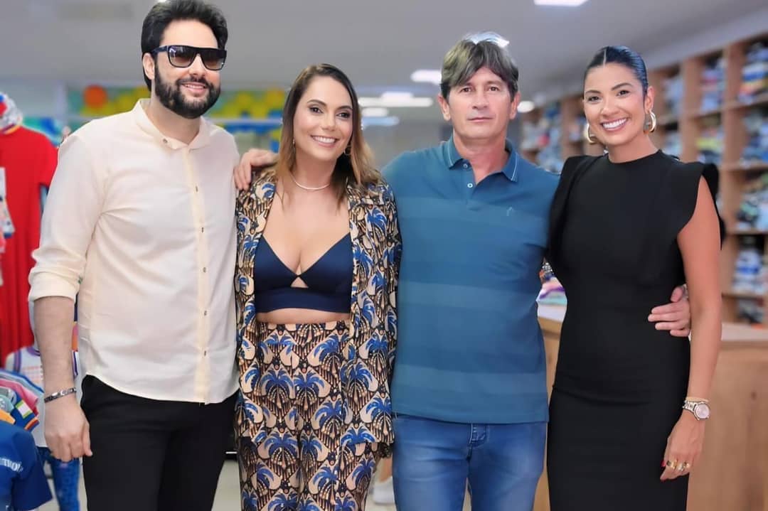 Da esquerda para a direita, Marcelo Bessa, Juliana Gomes, Cairo Borges e Aline Andrade.