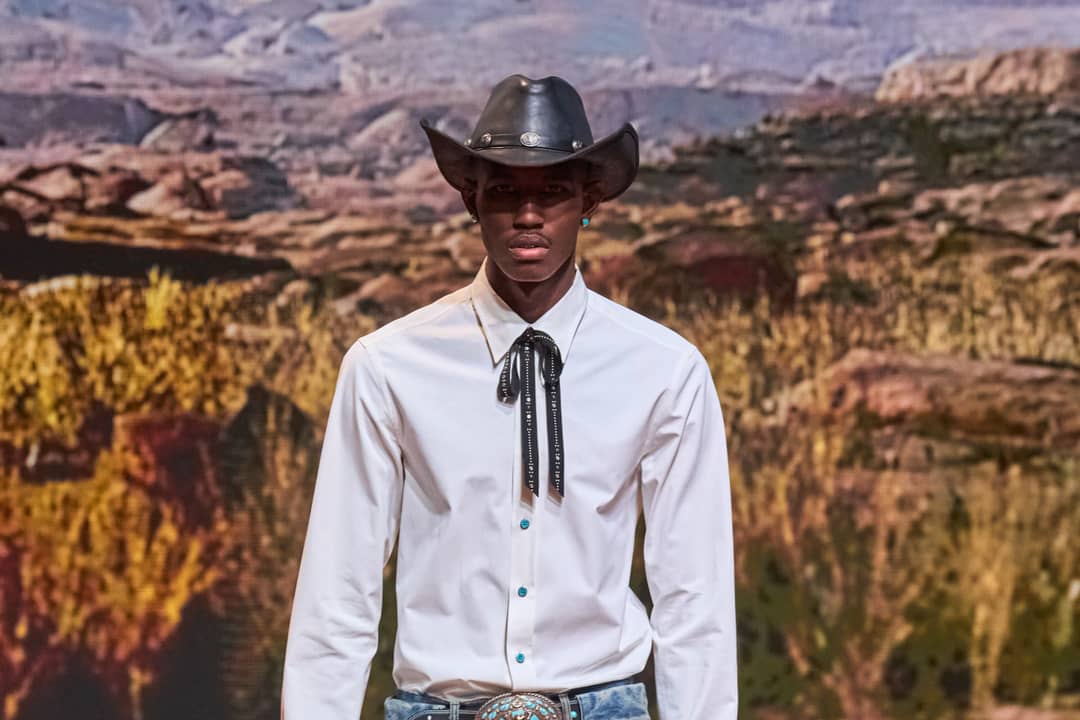 Pour Louis Vuitton, Pharell Williams relance la tendance cowboy.