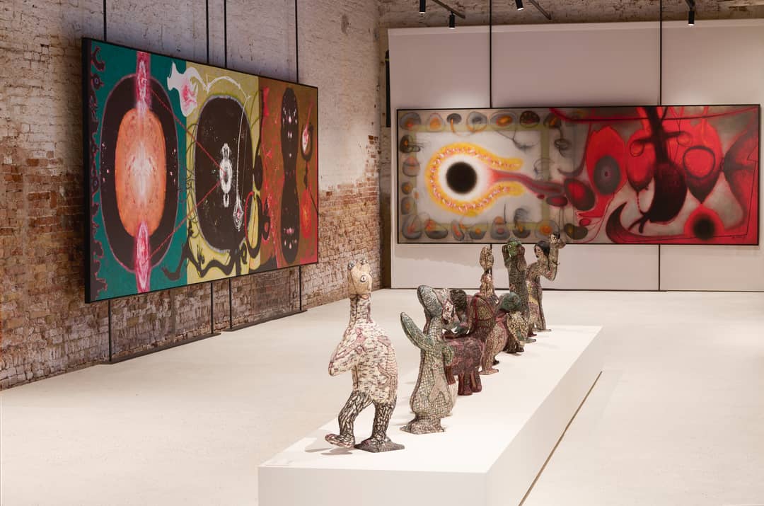 Dior unterstützt die Ausstellung 'Cosmic Space' auf der Biennale in Venedig.