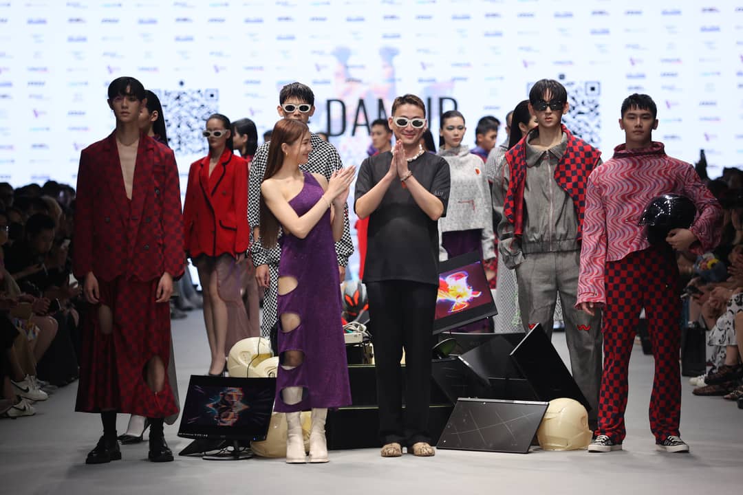 Damur finale, AW24 at Taipei Fashion Week.