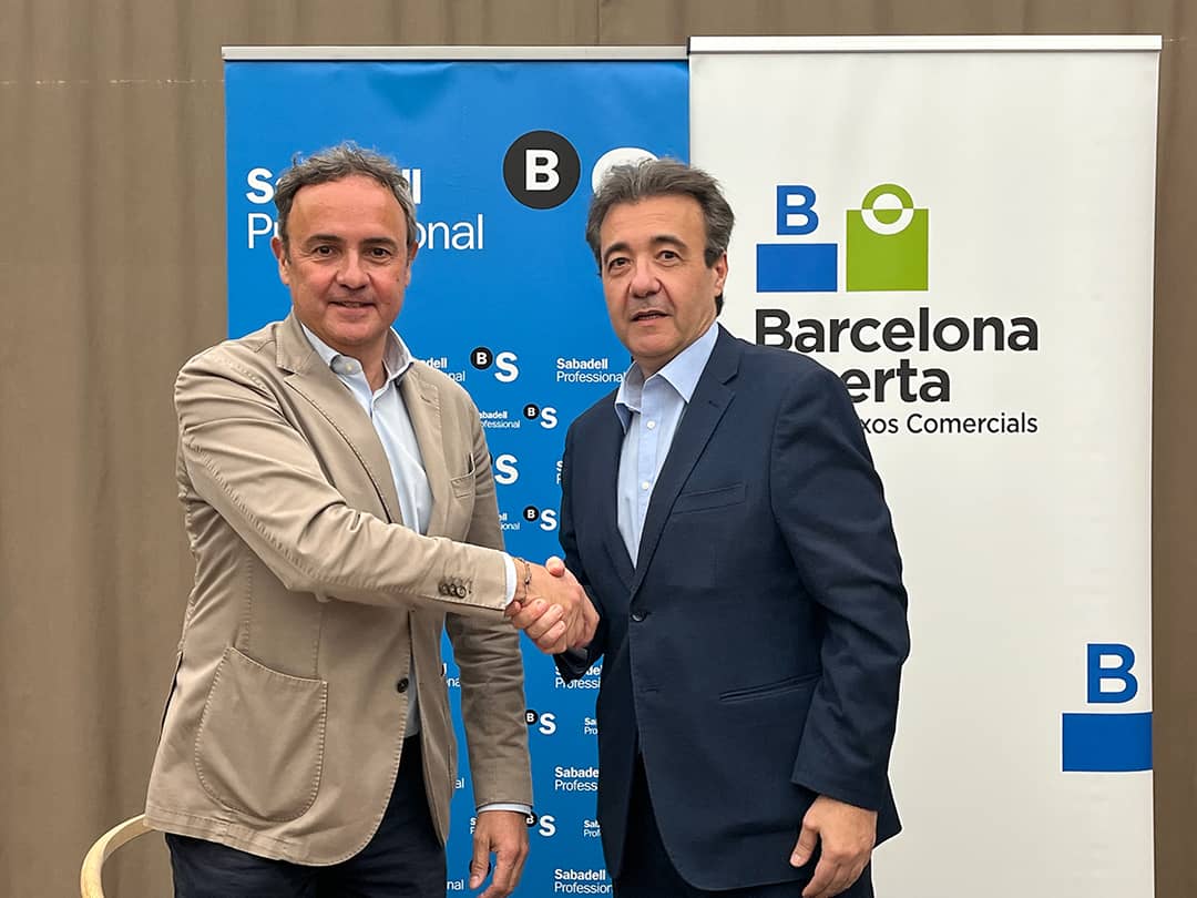 Firma del acuerdo de colaboración entre Barcelona Oberta y Banc Sabadell.