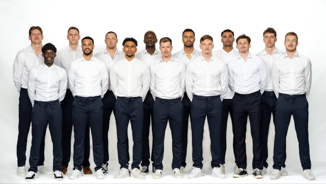 Deutsche Herrenmannschaft im Basketball eingekleidet in S.Oliver
