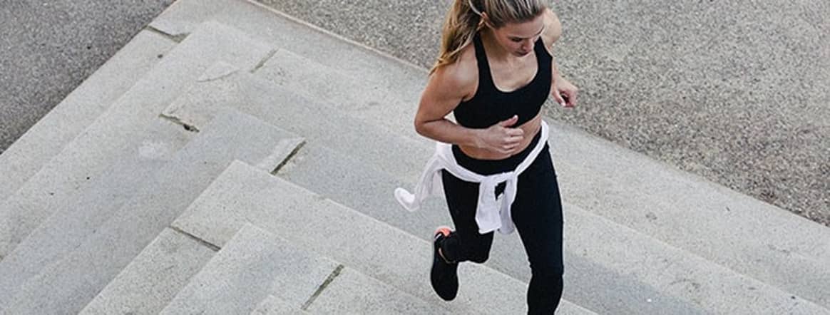 Lululemon sees income decline in Q1 FY16