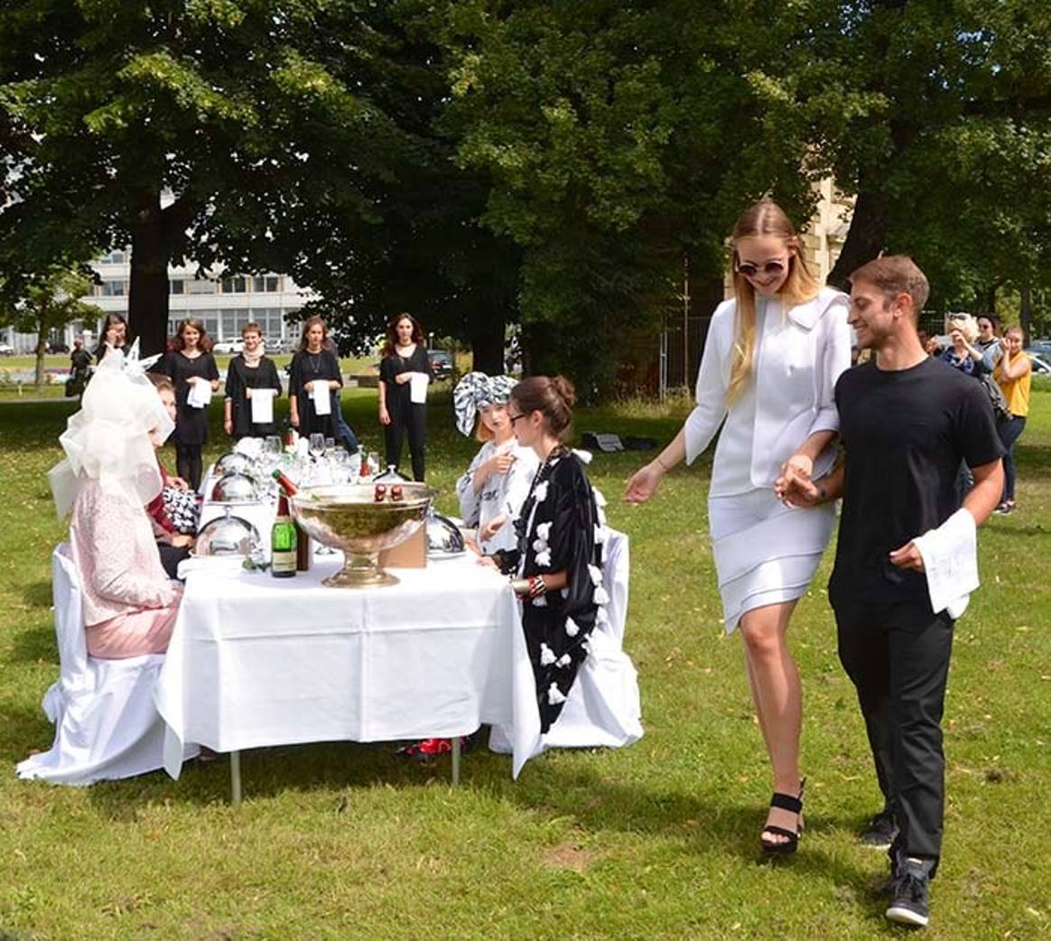 In picture: 'Fashion-picnic' at FH Dresden