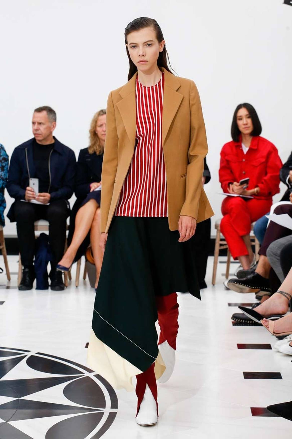 London Fashion Week: Victoria Beckham, Burberry headline