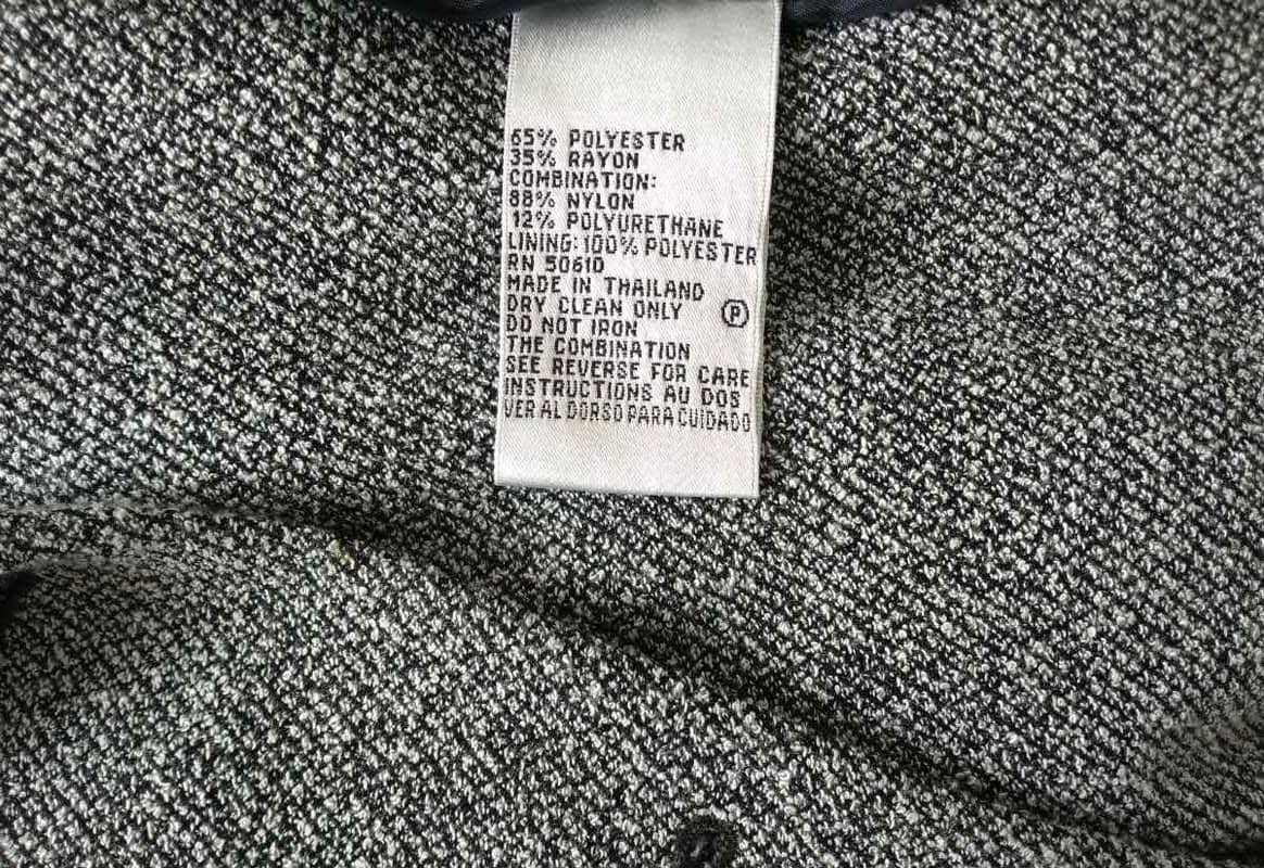 How transparent are garment labels? Five realisations