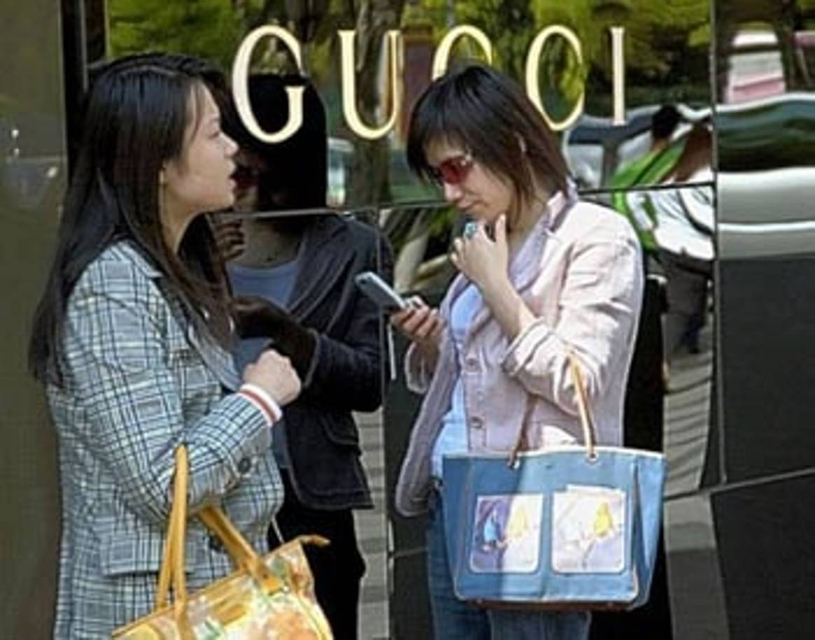 Chinese shoppers prefer French and Italian fashion