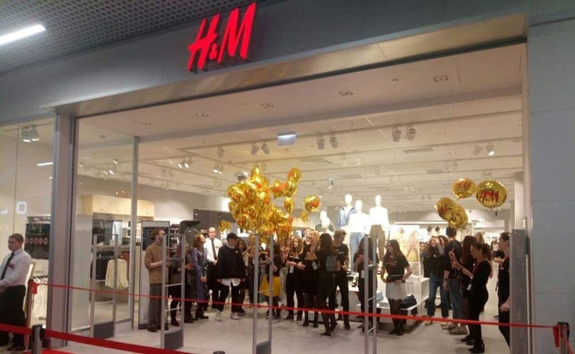 Чистая прибыль H&M за первое полугодие снизилась на 11 проц
