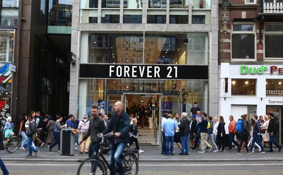 Forever21 se declara en quiebra mientras "toma medidas positivas para volver a la rentabilidad"