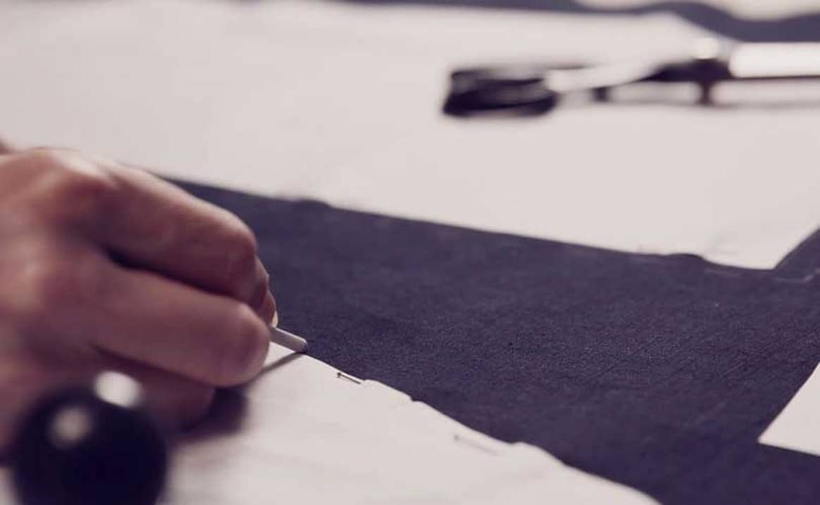 Компания H&M планирует выпускать безразмерные джинсы