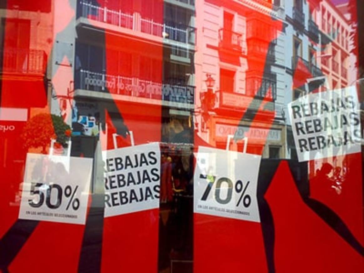 La crisis concentra 40% de las compras en rebajas