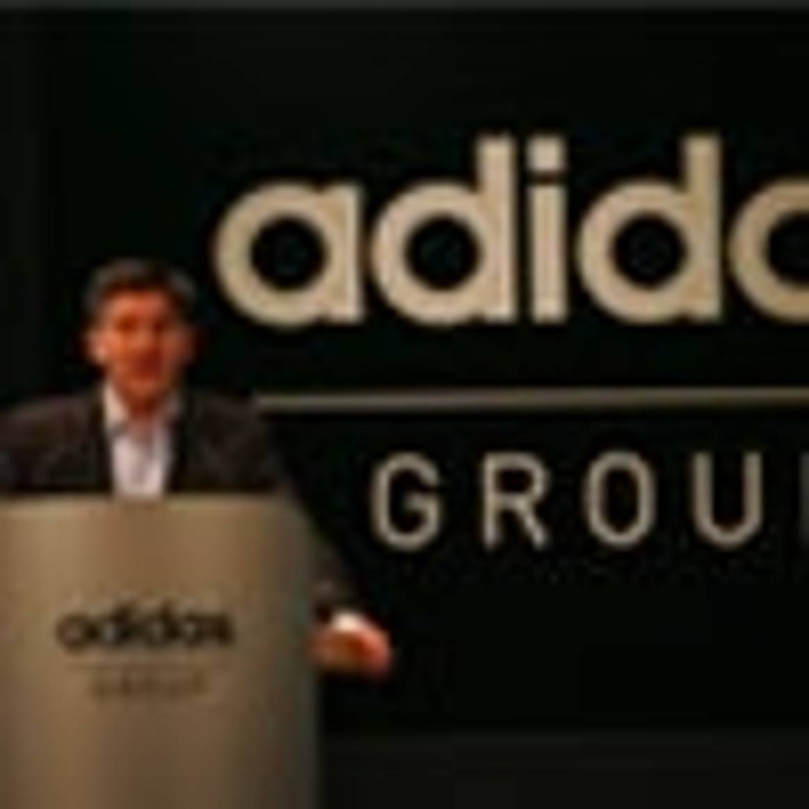 Adidas wieder auf Einkaufstour