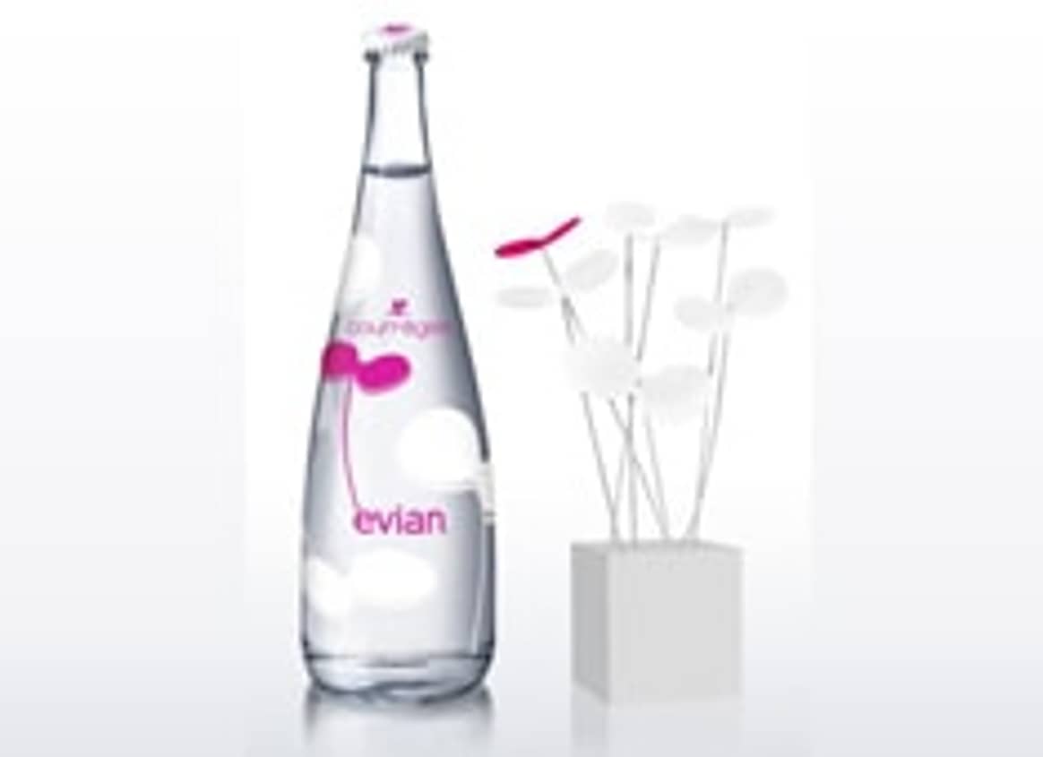 Courrèges habille Evian