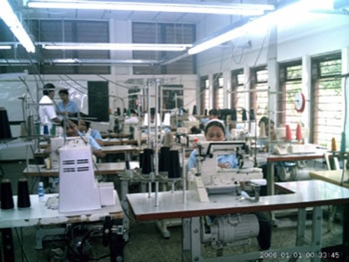 Facturación sector confección textil cae 17,1%