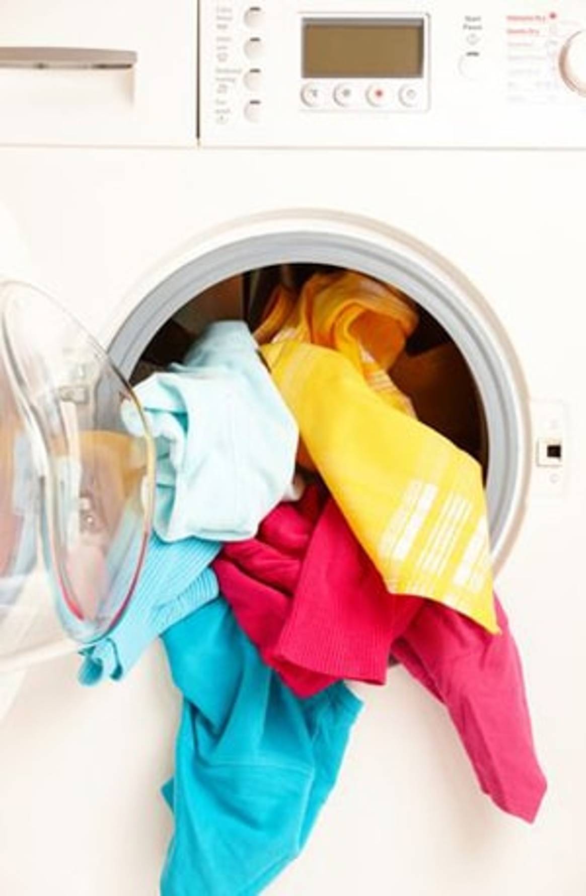 Kust bedreigd door polyester kleding wassen