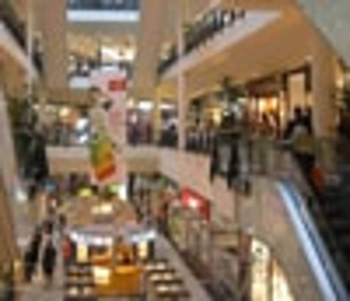 La crisis e Internet afectan apertura de centros comerciales