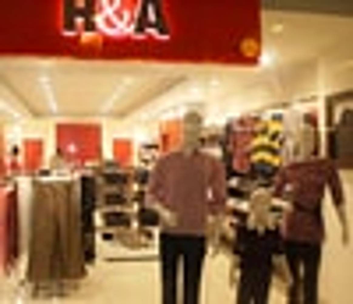 Alok H&A: Riding high on new launches and stores