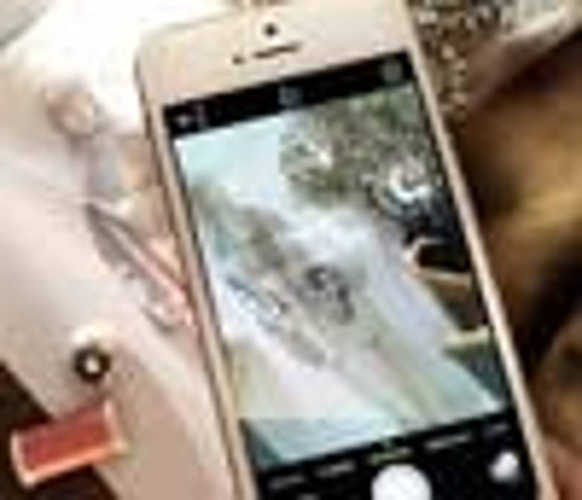 Burberry to use iPhone 5s in LFW show