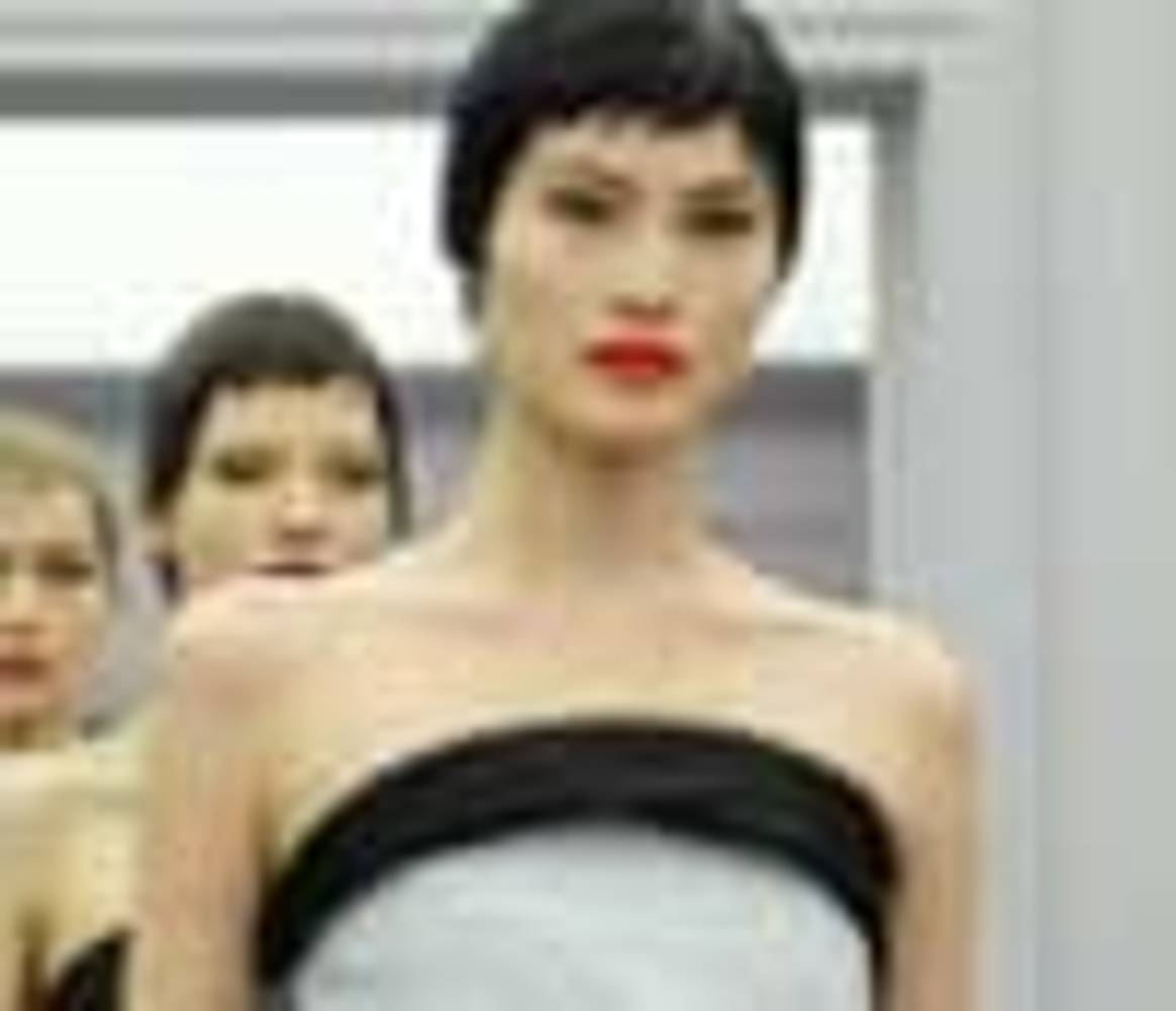 Dior在中国发展高级女装时尚