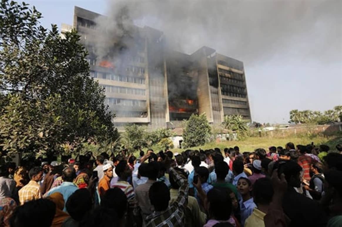 Nouvel incendie dans une usine au Bangladesh
