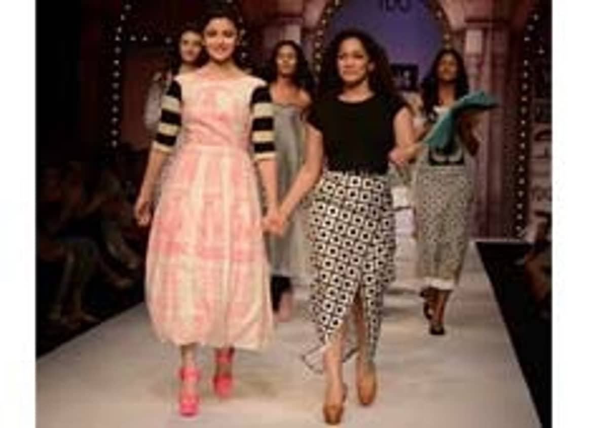 WIFW: Pink, prints rule Day 1