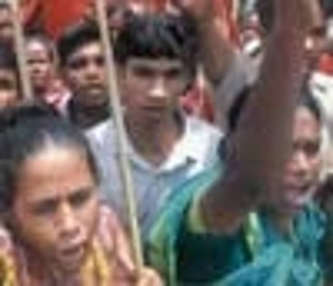 Bangladesch: Arbeiter halten bis jetzt größte Demo ab